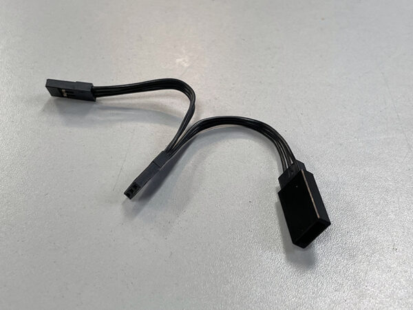 Reflex Y Splitter (REVERSED) 2 MALE 1 FEMALE- 80mm All Black Cable - 700600