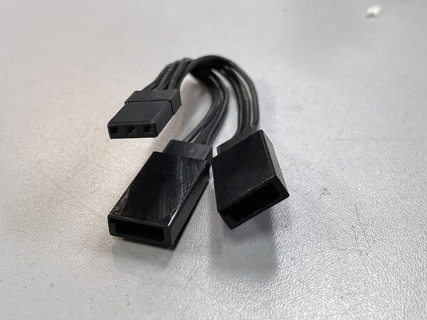 Reflex Y Splitter - 80mm All Black Cable - 700550